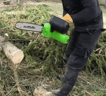Saker mini chainsaw/ Pruner. My REVIEW. Giveaway now closed  #lewisgardenservicesltd 